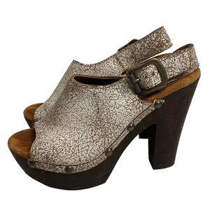 Sbicca White Cracked Leather Chunky Heel Ablaze Vintage Collection Open Toe 8